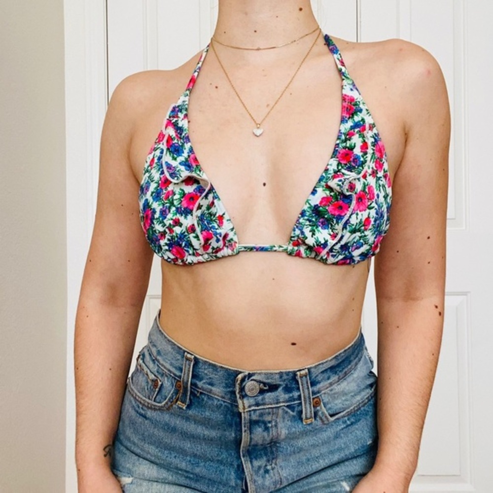 Vintage GUESS floral triangle ruffle bikini top